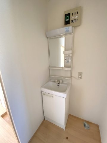 シャレーあそうⅠの独立洗面台