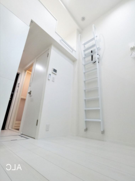 新宿区上落合３丁目の賃貸マンションの居間・リビング