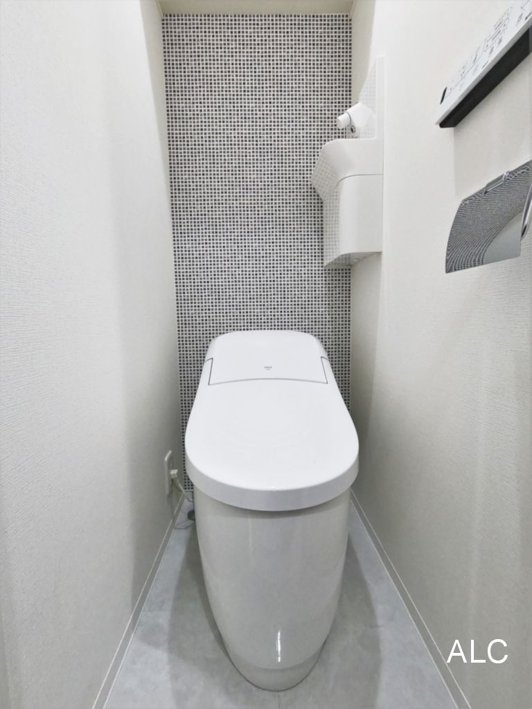 新宿区上落合３丁目の賃貸マンションのトイレ