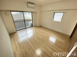 【寝室】 | Y'z Lucao