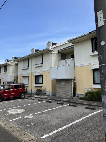 パストラルコートの駐車場