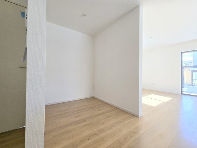 青梅市河辺町6丁目　全1棟の前面道路含む現地写真