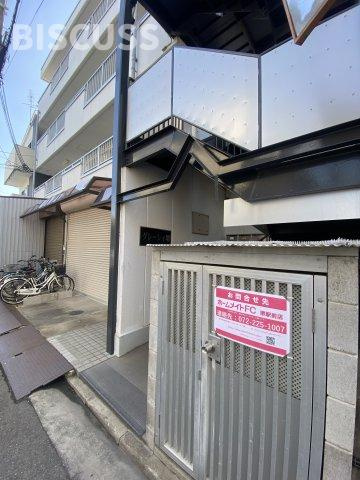 グレーシィ堺のエントランス