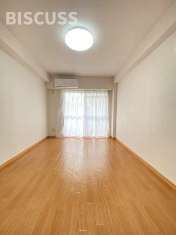 グレーシィ堺の洋室