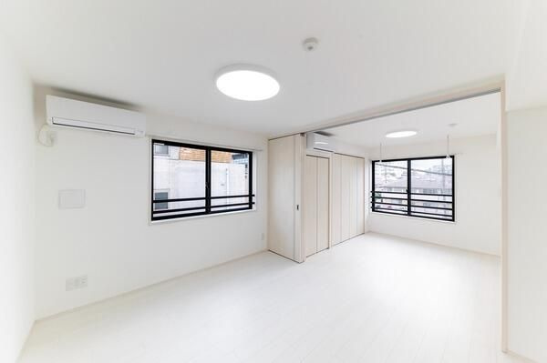 ＣＯＣＯＣＵＢＥ　ＧＲＡＮＤＥ学芸大学の居間・リビング