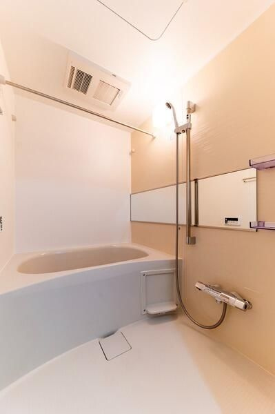 ＣＯＣＯＣＵＢＥ　ＧＲＡＮＤＥ学芸大学の浴室