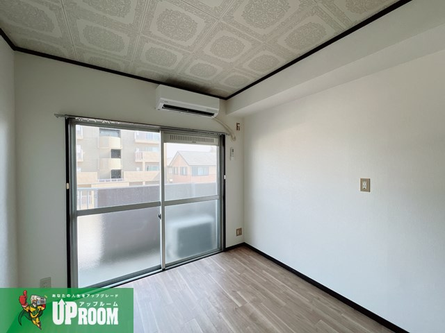 サンハイツ白山の居間・リビング