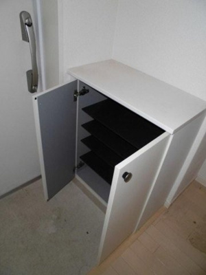 【玄関】 | カーサエンペサール | 下駄箱もしっかりついてます！