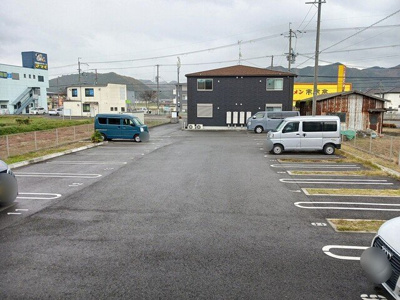 【駐車場】 | ツバメ