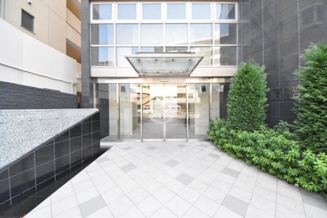 エステムコート梅田・天神橋IIグラシオのエントランス|エステムコート梅田・天神橋ＩＩグラシオ　エントランス