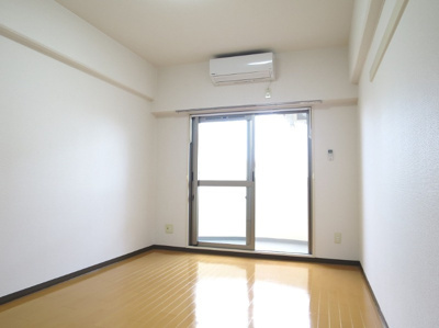 【居間・リビング】 | リファレンスイーストパーク | アレンジ自由自在の広々空間です！