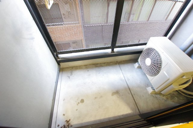 スリーデイズ新大阪　仲介手数料無料のバルコニー