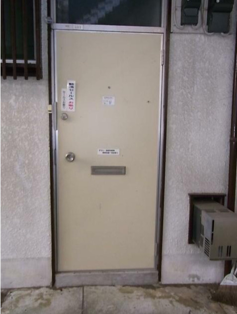 ハイツ荻窪の玄関