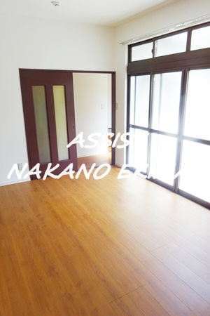 北新宿戸建Ⅱの居間・リビング