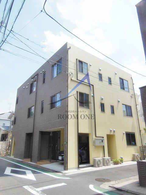 Ｙ’ｓ　ｃｕｂｅ