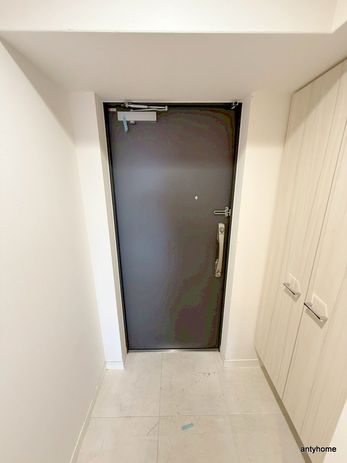 S-RESIDENCE緑橋駅前　仲介手数料無料の玄関