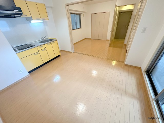 セントロイヤルクラブ谷町　仲介手数料無料の居間・リビング