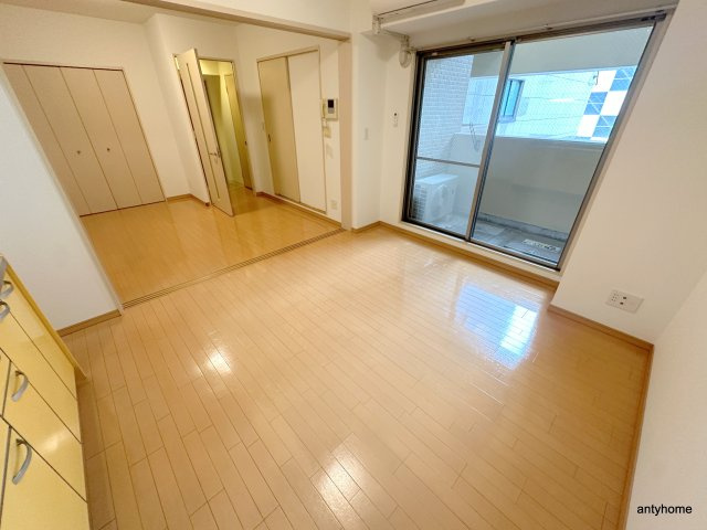 セントロイヤルクラブ谷町　仲介手数料無料の居間・リビング