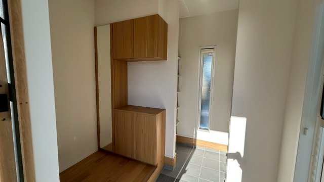 久留米市荒木町荒木15号地の玄関