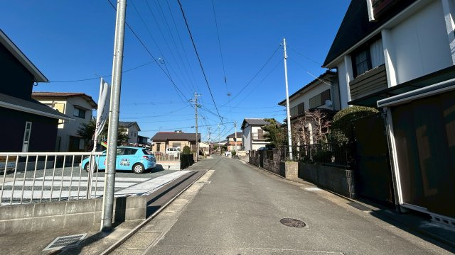 久留米市荒木町荒木15号地の前面道路含む現地写真