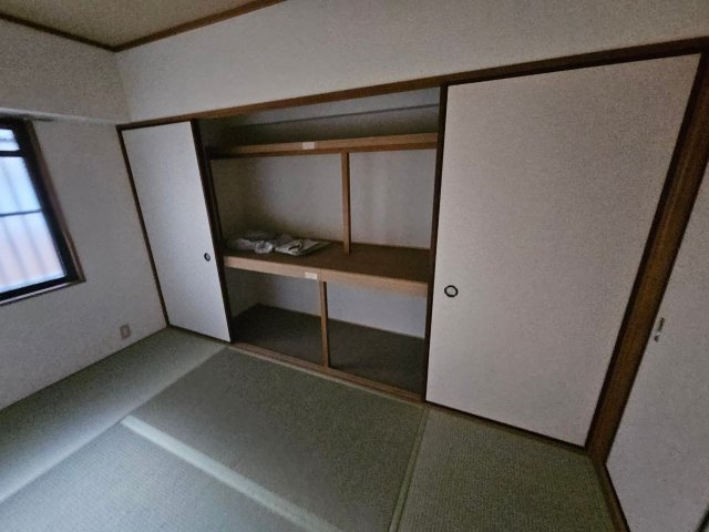 ハイネス岡本の収納