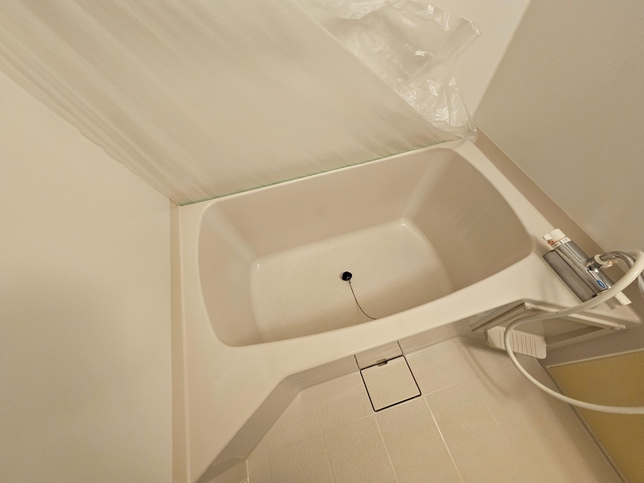 ハイネス岡本の浴室