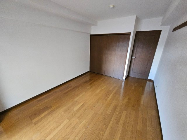 ハイネス岡本の居間・リビング