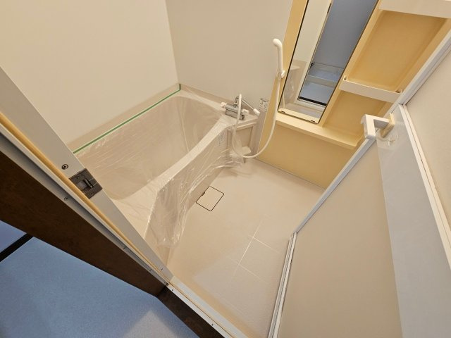 ハイネス岡本の浴室