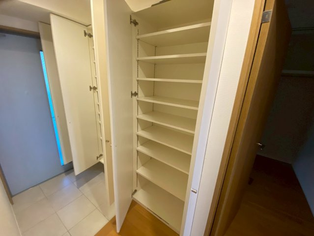 ジークレフ六甲の丘C棟の収納