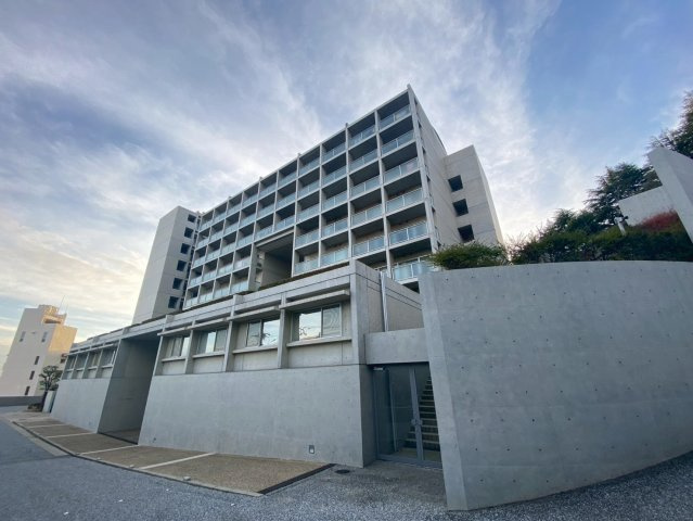 ジークレフ六甲の丘C棟の外観