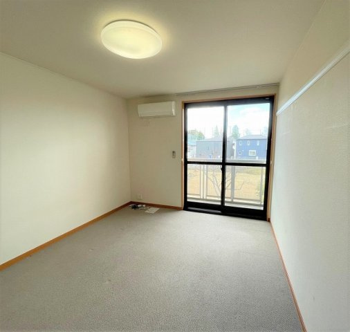 レオパレスル　パサージュの居間・リビング