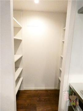 ビラメゾンの収納|パントリー