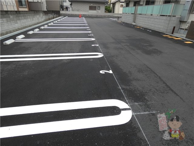 ビラメゾンの駐車場