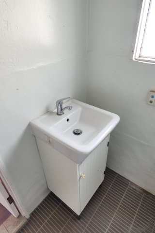 【独立洗面台】 | ベースサイド　モリクマ | 朝の身支度に便利な洗面台付き。