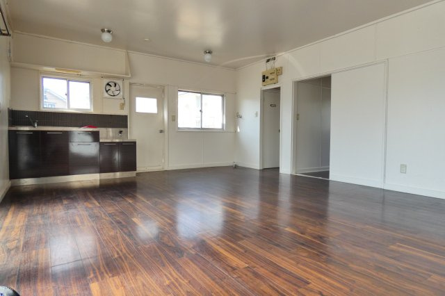 【居間・リビング】 | ベースサイド　モリクマ | 13.8帖の大きなリビングです。