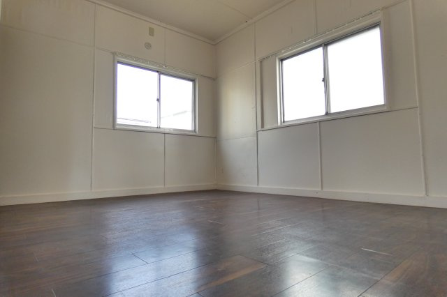 【洋室】 | ベースサイド　モリクマ | 3.75帖の洋室になります。