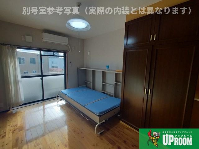 上田パストラルコートの居間・リビング