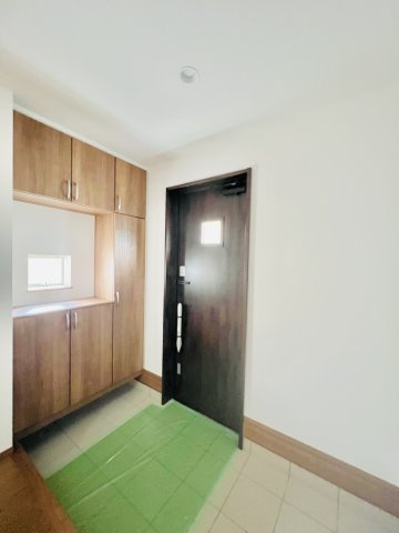 高崎市並榎町の玄関|横並びになってもゆとりのある玄関♪