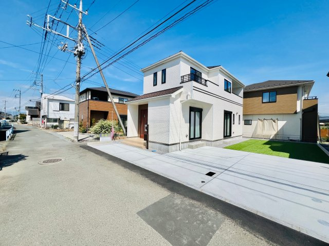 前橋市天川大島町の前面道路含む現地写真|閑静な住宅地♪