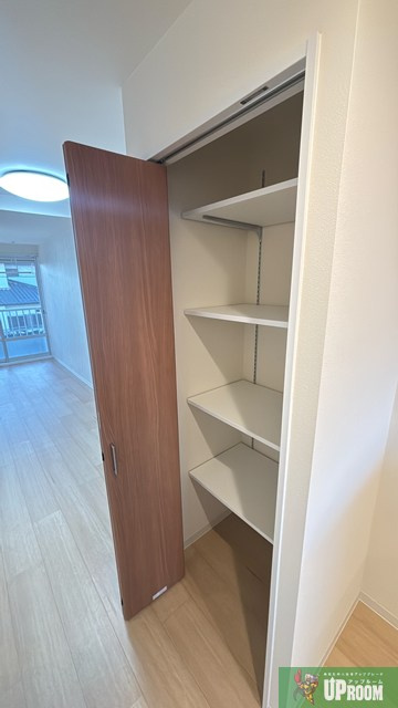 シャトル新町の収納