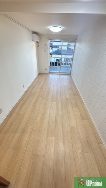 シャトル新町の居間・リビング