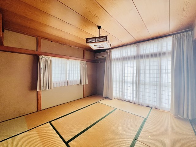 前橋市江田町の和室|玄関入ってすぐの和室は、キッズスペースや家事スペースとしても♪