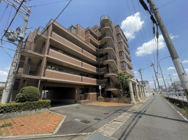 アルステージ堅田　天然木フルリノベーションの外観