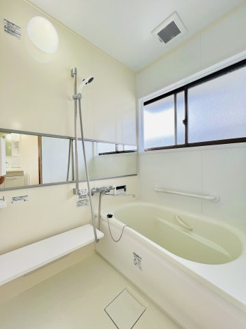 前橋市粕川町深津の浴室|ゆとりのある浴室で日々の疲れも癒されます♪