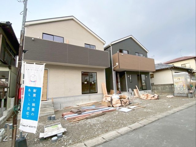 クレイドルガーデン須恵町佐谷第1-2号棟の外観|【1号棟(左)、2号棟(右)】