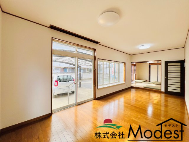 太田市大原町の居間・リビング|明るい日差しも差し込むリビング♪