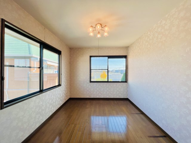 太田市新田上江田町の洋室|お子様の一人部屋デビューにも最適♪