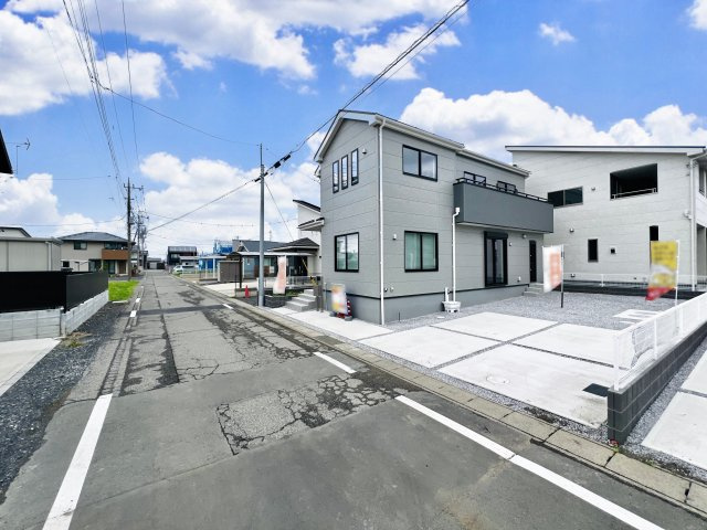 太田新田赤堀町の前面道路含む現地写真|車の通りも少なく駐車も楽々♪