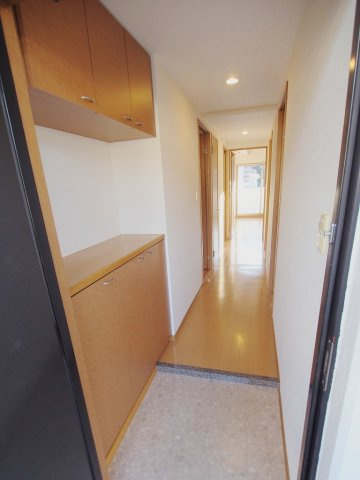 アーバンライフ相田の玄関