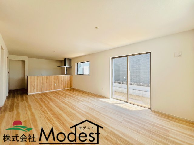 高崎市柴崎町の居間・リビング|明るく開放的な広々リビング♪